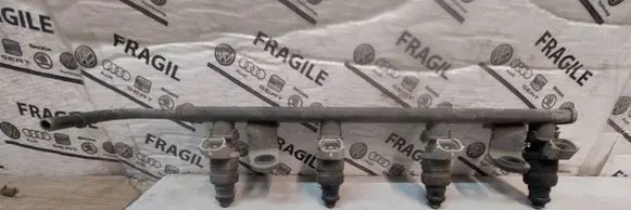 Mitsubishi Colt Fuel injector MR988977