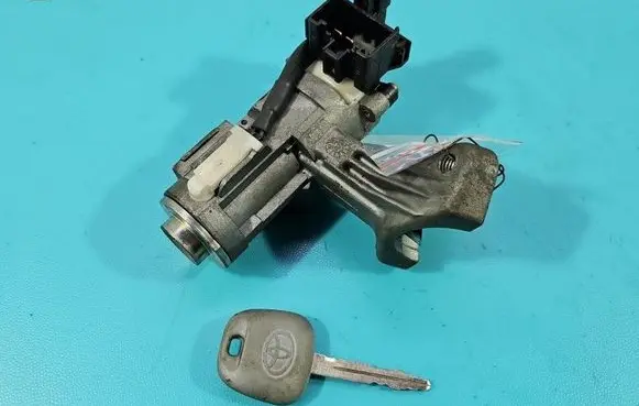 Toyota Corolla E120 E130 Ignition lock IMPRK1588083