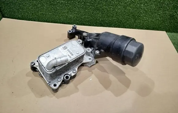 Mercedes-Benz Sprinter W906 Oil filter mounting bracket A6511800665 7036413702 U7902004