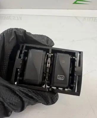 Opel Vivaro Windscreen/window heater switch 1259364X 48133M