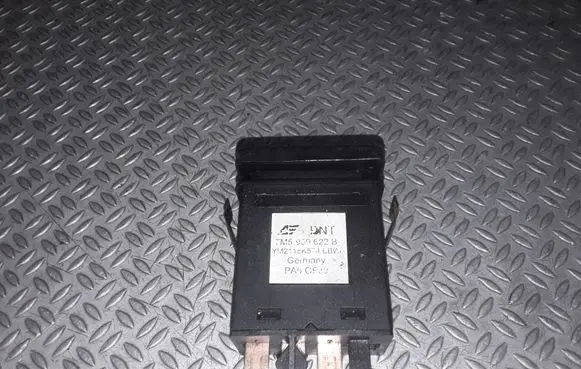 Ford Galaxy Windscreen/window heater switch 7M5950622B