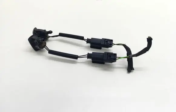 BMW 5 E60 E61 Windshield washer spray nozzle 1378908 718555 7185551