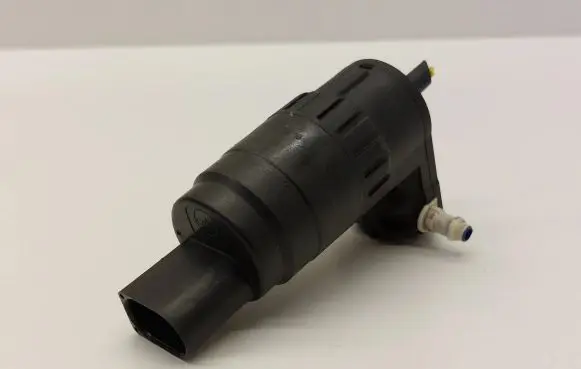 Volkswagen PASSAT B8 Windscreen/windshield washer pump 1K6955651
