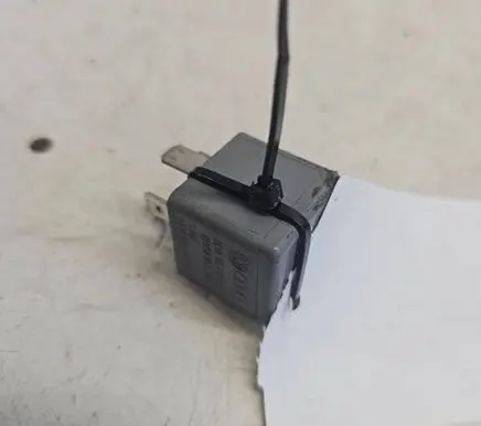 Audi A6 S6 C5 4B Other relay 8D0951253A