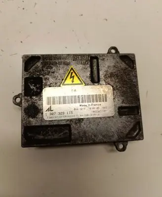Audi A4 S4 B7 8E 8H Headlight ballast module Xenon 1035500015 1307329115