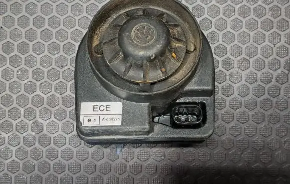 BMW X5 E53 Alarm system siren A000271