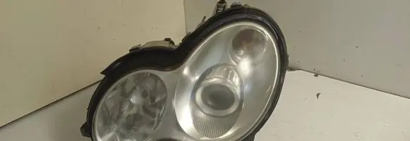 Mercedes-Benz C W203 Headlight/headlamp A2038203761 0301166275