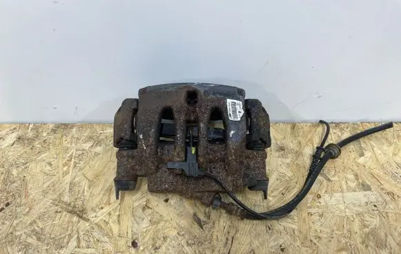 Mercedes-Benz Vito Viano W447 Front brake caliper 928917
