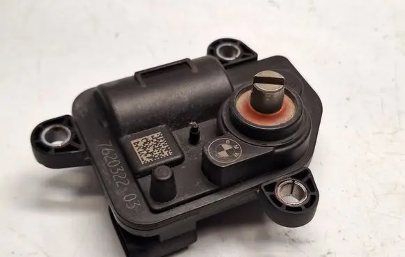 BMW 3 F30 F35 F31 Exhaust pressure sensor 7620322 18307620322 18308632154