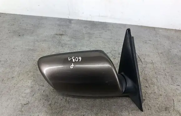 KIA Venga Front door electric wing mirror 