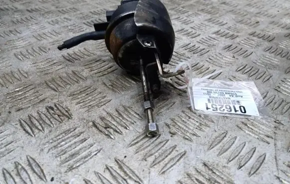 Audi A4 S4 B8 8K Turbo system vacuum part 