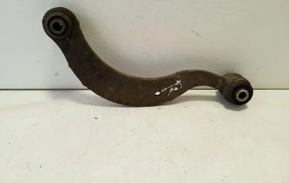 Rear control arm