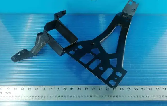 BMW 5 E60 E61 Headlight/headlamp mounting bracket 7033732 51647033732 112673