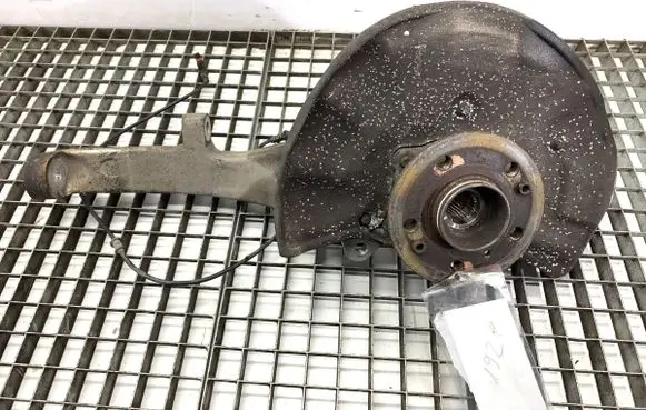 Mercedes-Benz ML W166 Front wheel hub spindle knuckle 