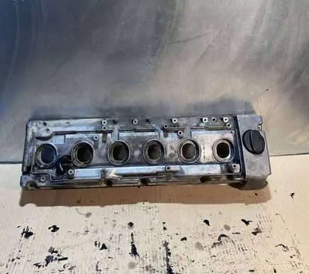 Mercedes-Benz E W124 Rocker cam cover 6060161005