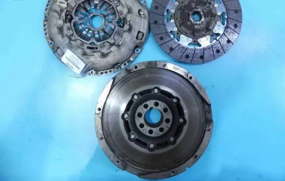 Toyota Auris E180 Dual mass flywheel 13450-0X020 IMPRK1278553