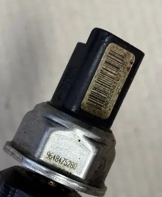 Citroen C4 I Fuel pressure sensor 9648475280