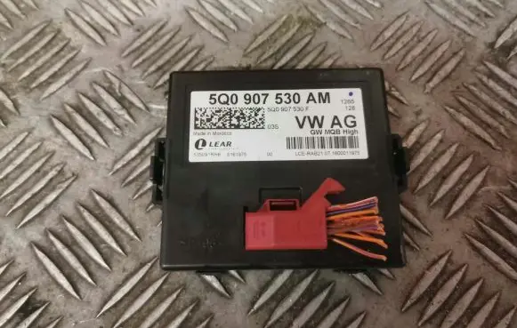 Volkswagen PASSAT B8 Other control units/modules 5Q0907530AM