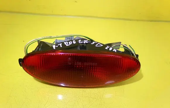 Peugeot 206 Third/center stoplight 004005
