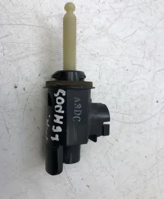 Nissan Juke I F15 Headlight level adjustment motor A3DC