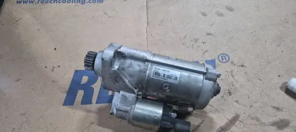 Volkswagen PASSAT B7 Starter motor 30271N AE25B4 T000537000300071