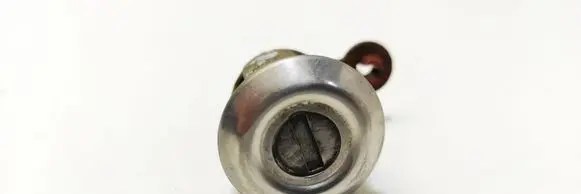 Daihatsu Sirion Front door lock (next to the handle) 