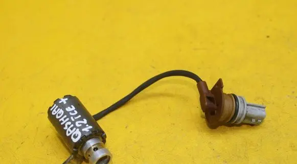 Nissan Qashqai Other engine bay part 152412073R