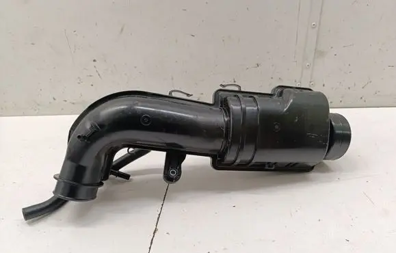 Volvo XC90 Intake resonator 32146151