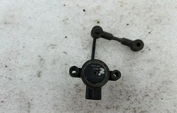 Land Rover Range Rover P38A Air suspension front height level sensor CP17417