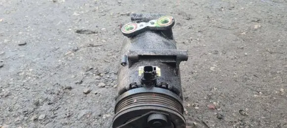 Volvo V50 Air conditioning (A/C) compressor (pump) 6M5H19D629AB