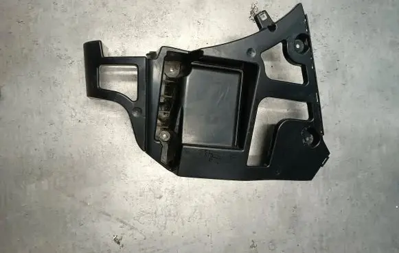 BMW X5 F15 Bumper support mounting bracket corner 7294721
