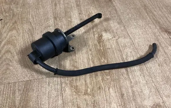 Opel Insignia A Valve vacuum 4010992