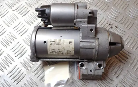BMW 1 F20 F21 Starter motor 8621839 20190404 0001170603