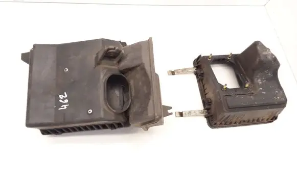 Mitsubishi Lancer Air filter box