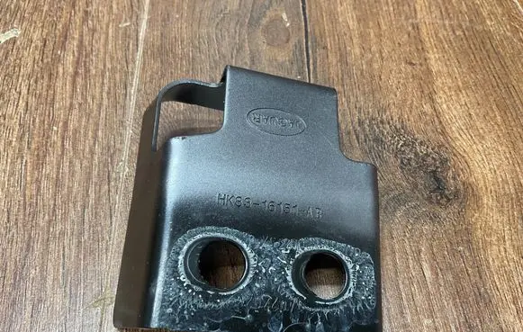 Jaguar F-Pace Fender mounting bracket HK8316151AB