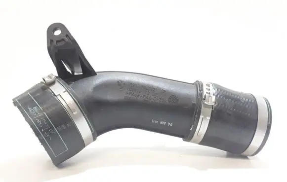 BMW M6 Air intake hose/pipe 13717843221 10991213