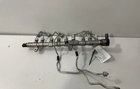 BMW 7 G11 G12 Fuel main line pipe 8571569