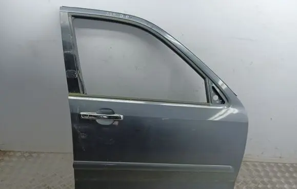 Honda CR-V Front door
