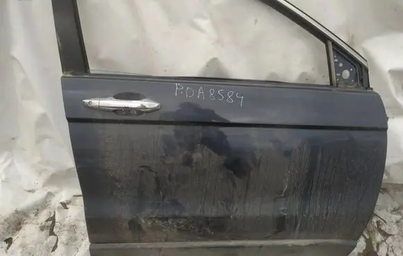 Honda CR-V Front door melynos