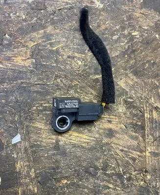 Peugeot 308 Airbag deployment crash/impact sensor 9800395680