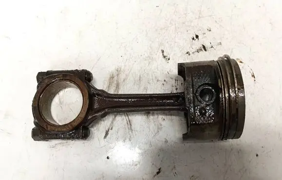 Peugeot Partner Piston with connecting rod 05kk1