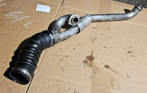BMW 5 E60 E61 Intercooler hose/pipe 7600026 17022010