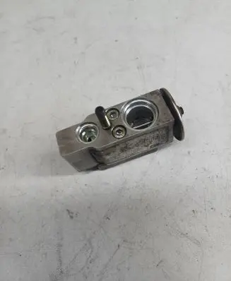 Mercedes-Benz Vaneo W414 Air conditioning (A/C) expansion valve A1688300284 664582S F411K0K1
