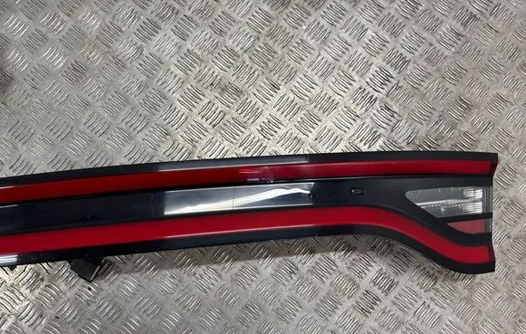 Dodge Charger Tailgate rear/tail lights 68398666AC 68213147 68213147AA