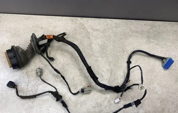 Chrysler Sebring (ST-22 - JR) Front door wiring loom 04608605AI