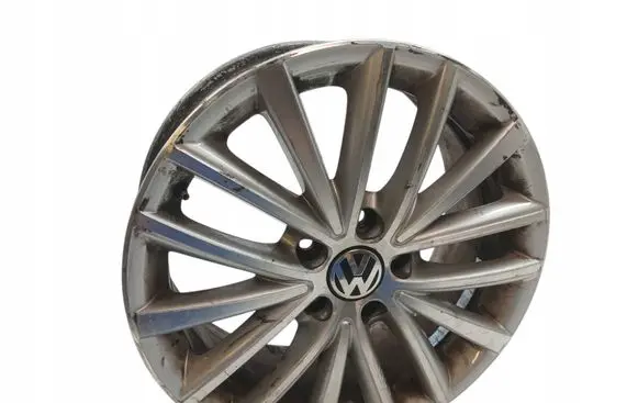 Volkswagen Jetta VI R17 alloy rim 