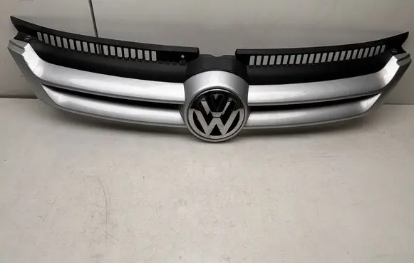 Volkswagen Golf Plus Front bumper upper radiator grill WW0707001 PD9613 QA5037