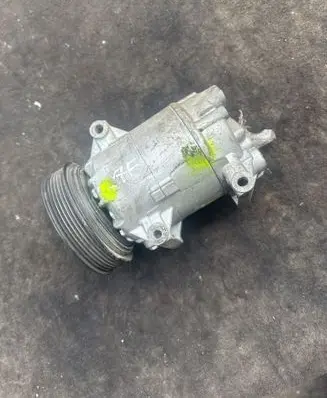 Renault Scenic II - Grand scenic II Air conditioning (A/C) compressor (pump) 699746 136656