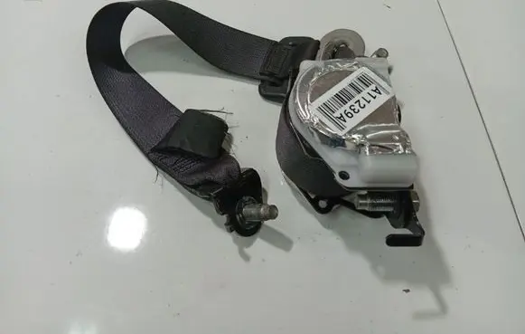Honda Civic IX Rear seatbelt 00BB13YK244