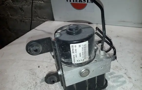 Volvo V50 ABS Pump 30794730